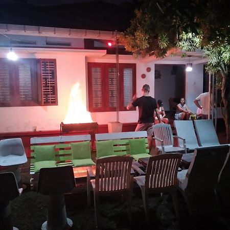 Villa Lagoonedge Hikkaduwa Esterno foto