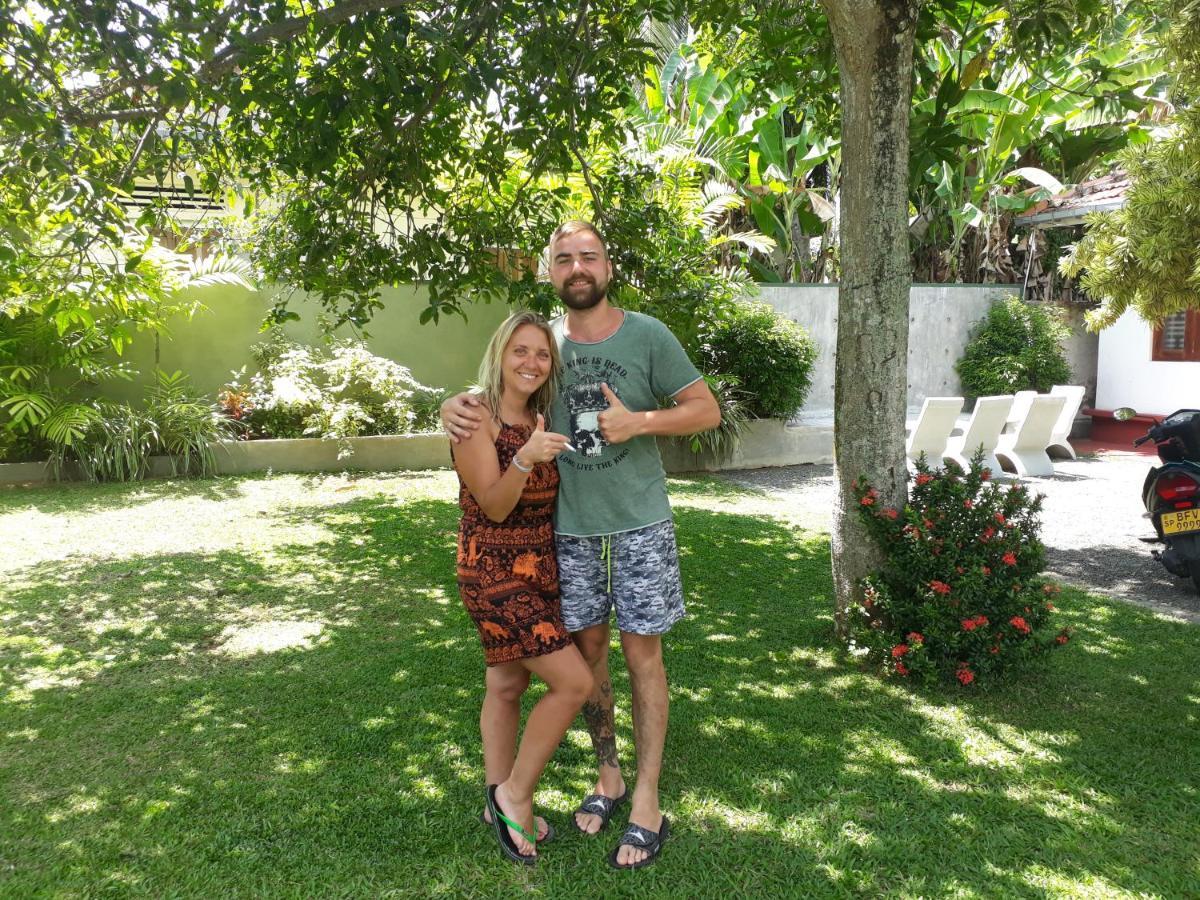 Villa Lagoonedge Hikkaduwa Esterno foto