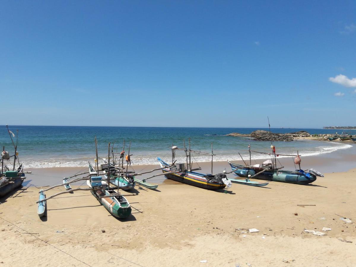 Villa Lagoonedge Hikkaduwa Esterno foto