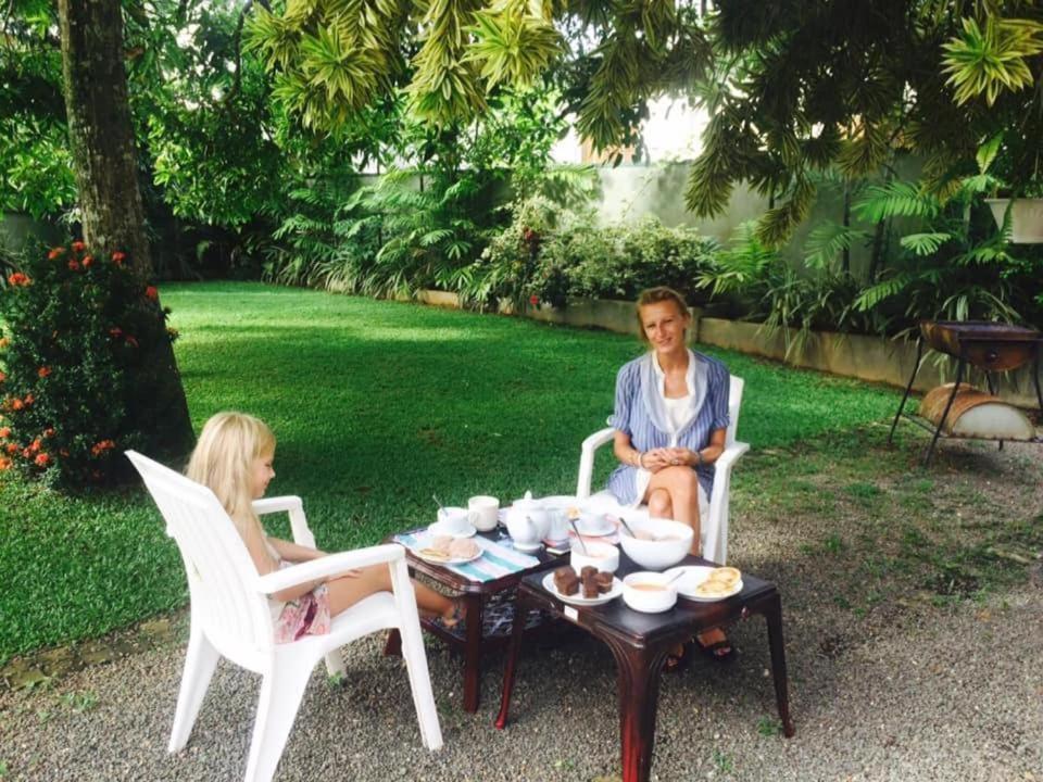 Villa Lagoonedge Hikkaduwa Esterno foto