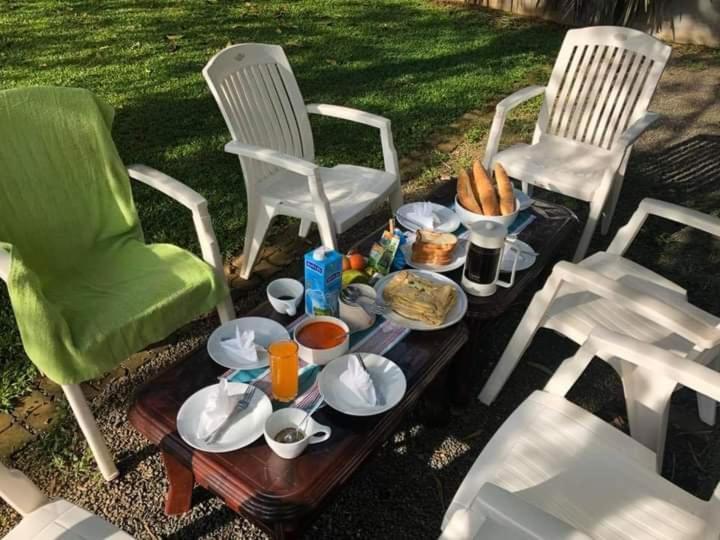 Villa Lagoonedge Hikkaduwa Esterno foto