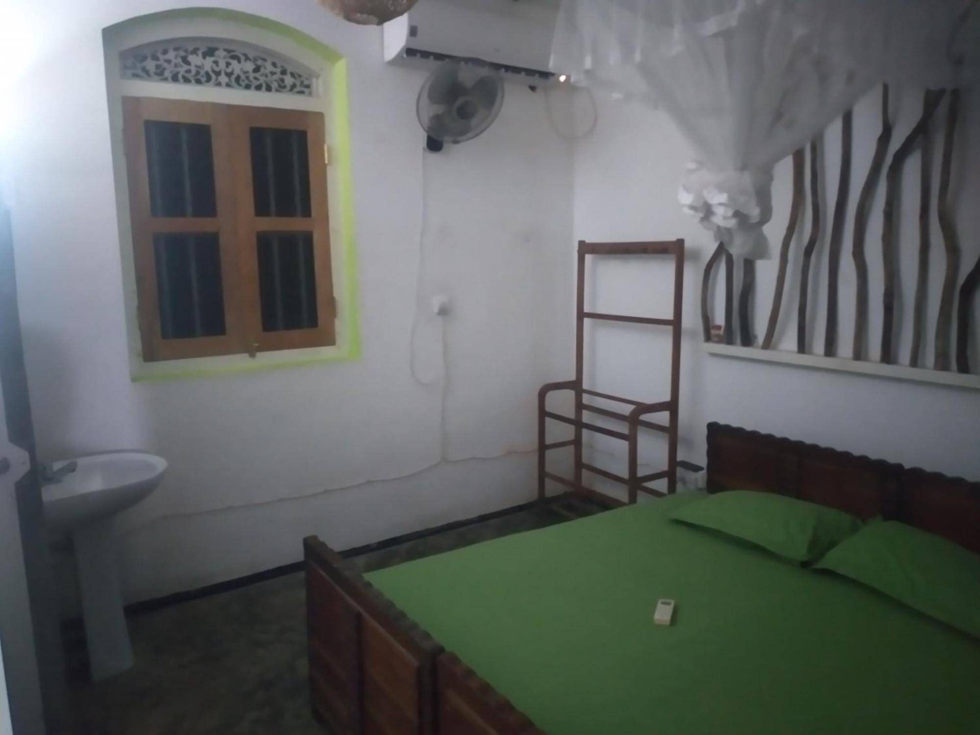 Villa Lagoonedge Hikkaduwa Esterno foto