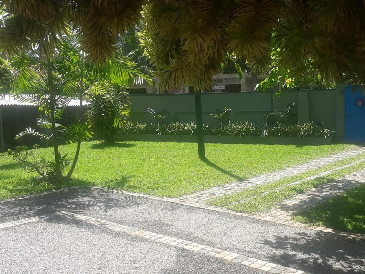 Villa Lagoonedge Hikkaduwa Esterno foto
