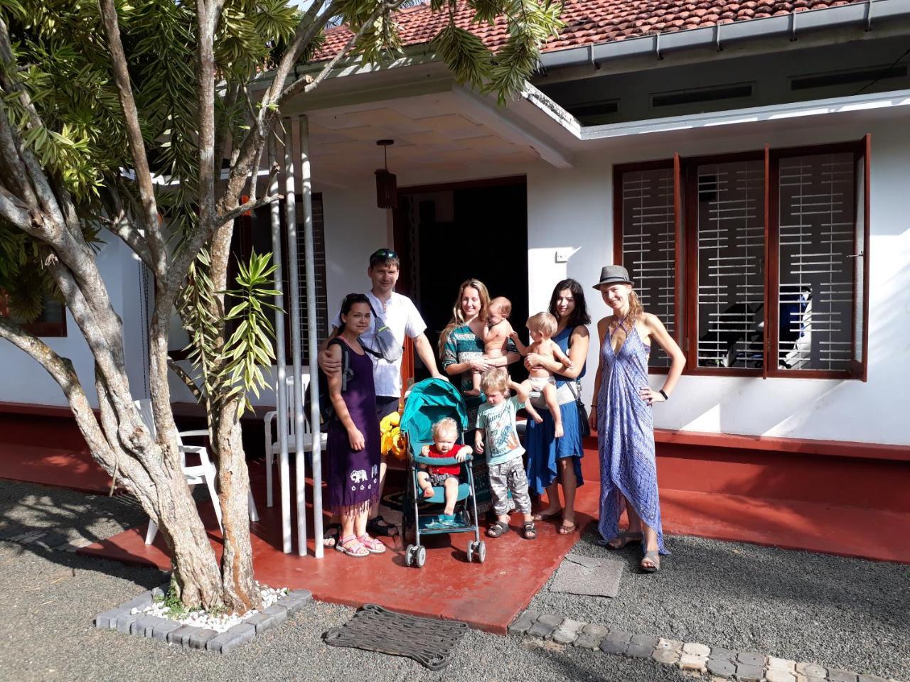 Villa Lagoonedge Hikkaduwa Esterno foto